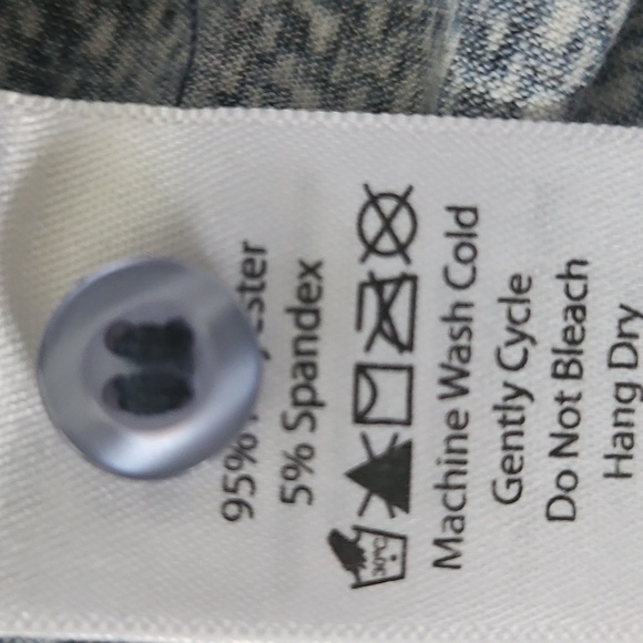 LuLaRoe Valentina Blue and White Button Down Blouse - Picture 11 of 14